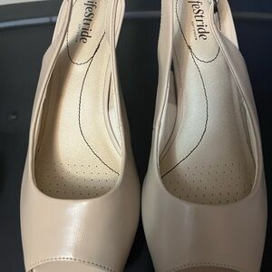 Life Stride Cream Heels with Classic Design